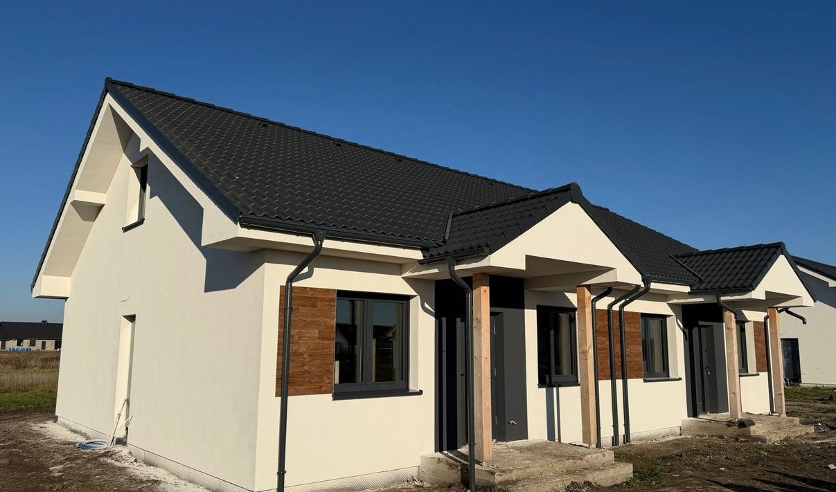 ŁUPIŃSKI DEVELOPMENT Polub nas. Dom wraz z działką