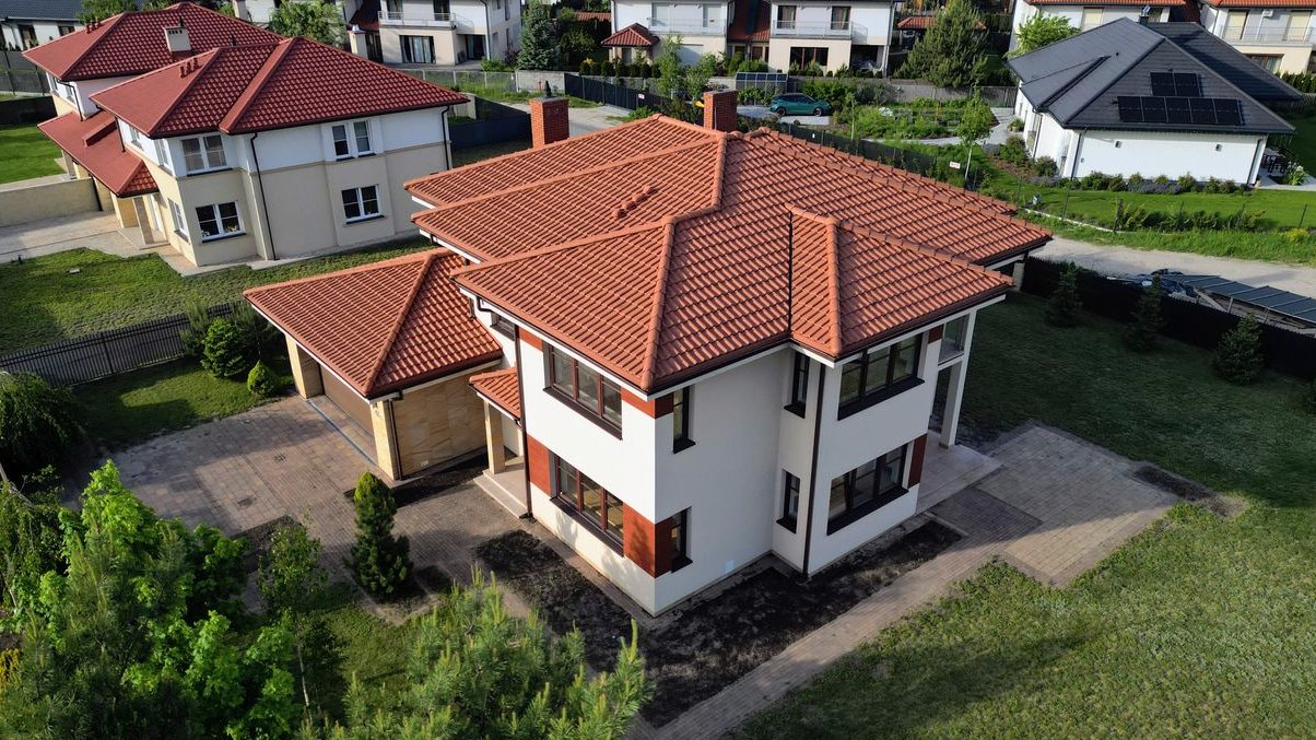 Przestronny dom z dużym garażem pod Konstancinem. Nowa cena !