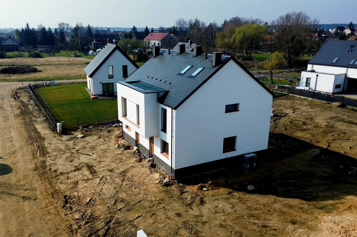 Dom z widokiem na las / Pompa Ciepła / ŚWIATŁOWÓD