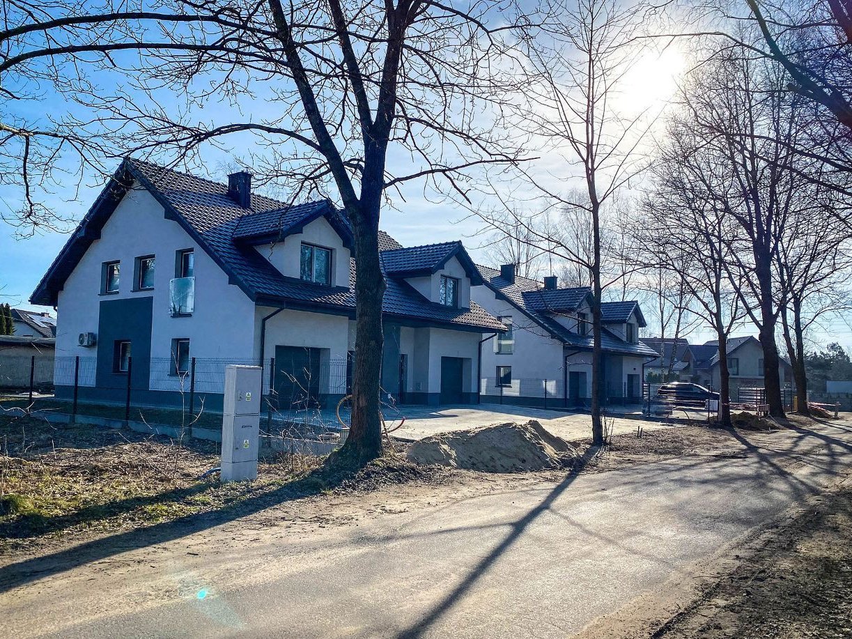 Nowoczesny dom z działką w zabudowie bliźniaczej