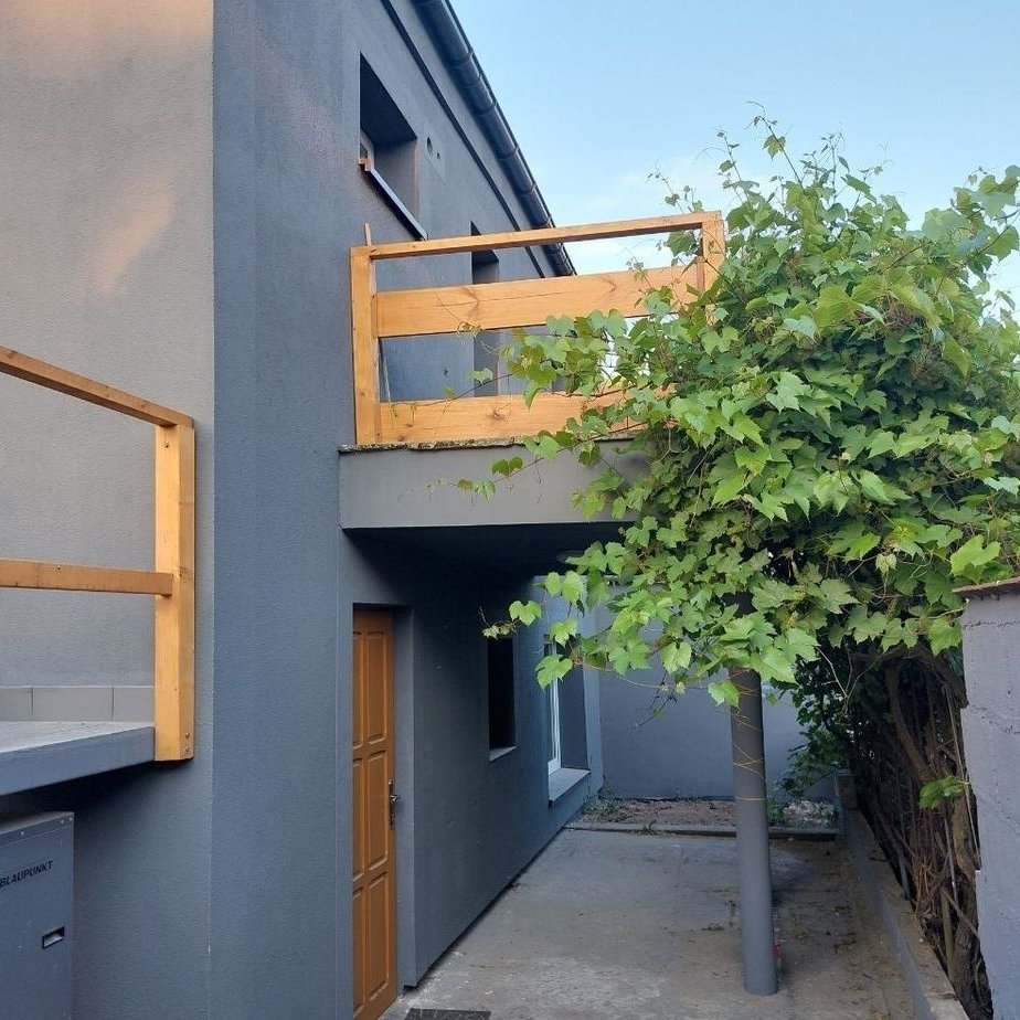 Dom Tulce ul. Poznańska. Po remoncie . Nowoczesny.