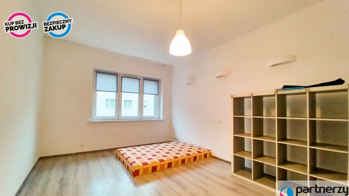 przestronna kamienica z dużą piwnicą spiżarnią