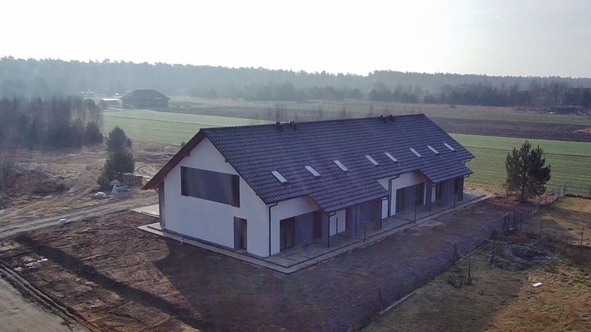 Dom z pompą ciepła.