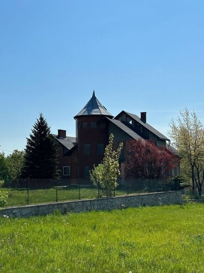 Dom w stanie surowym - pensjonat, hotel, DPS itp.