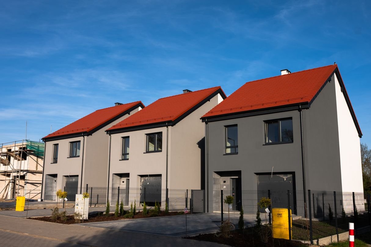 Dom wolnostojący stan deweloperski / OSTATNI DOM