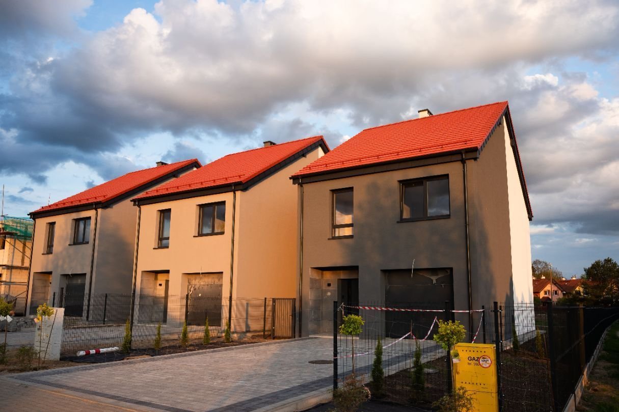 Dom wolnostojący stan deweloperski / OSTATNI DOM