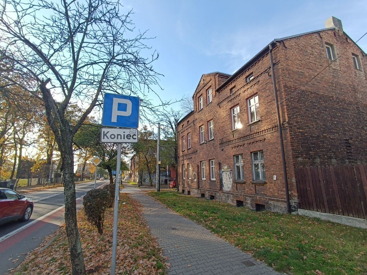 INWESTYCJA- duża działka z kamienicą wielorodzinną, Piotrowice