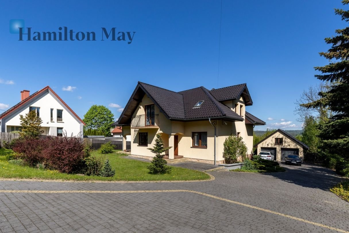 Atrakcyjny dom pod lasem w Zabierzowie 14 ar