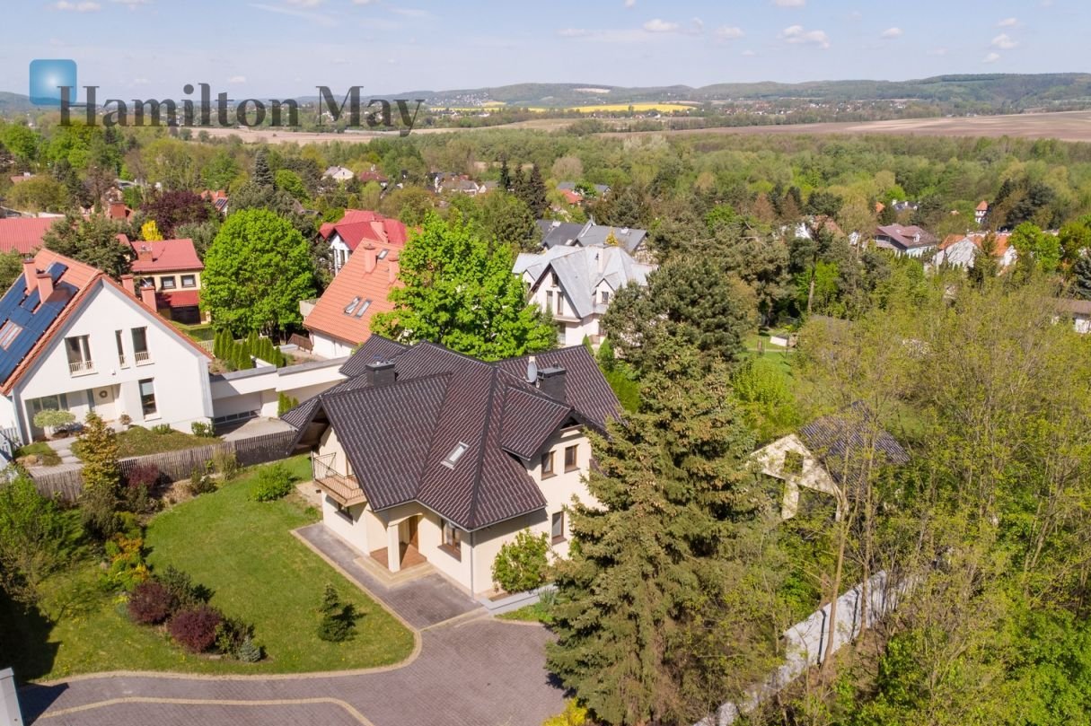 Atrakcyjny dom pod lasem w Zabierzowie 14 ar