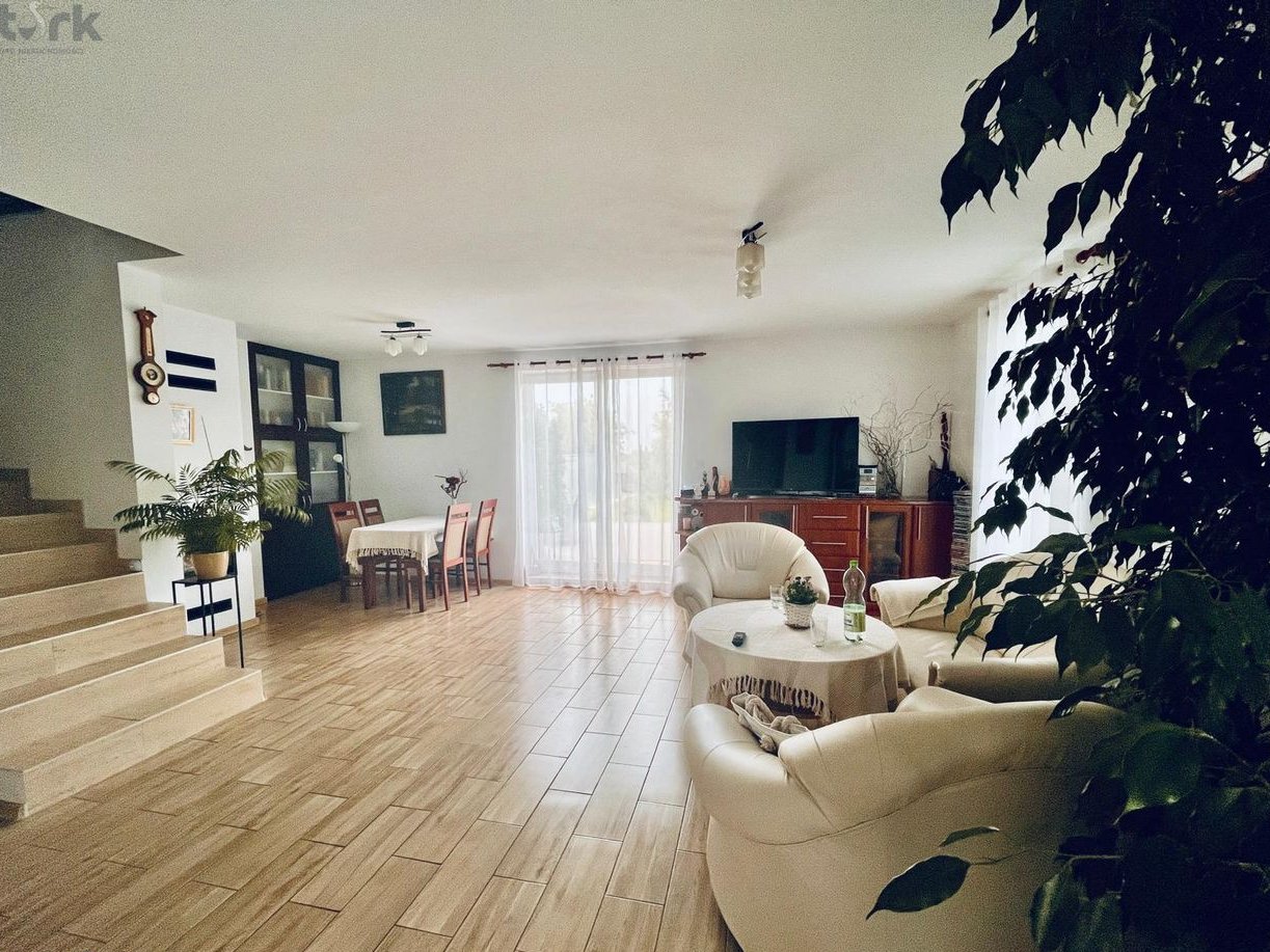 Piękny 10-letni dom blisko Teresina z pompą ciepła - kup bez prowizji