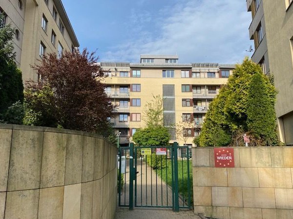 3 pokojowe mieszkanie ul. Bobrzyńskiego.