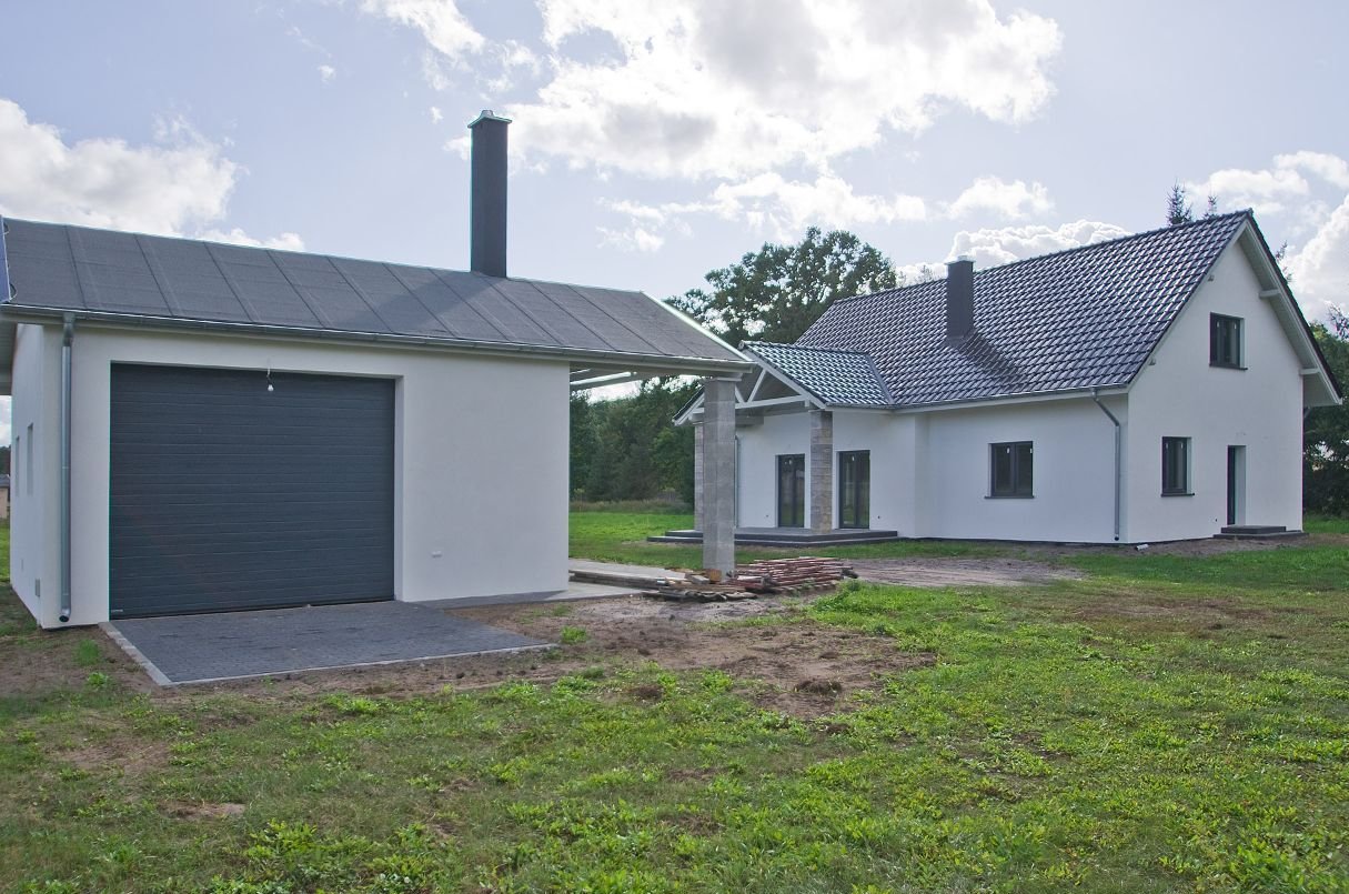 Komarowo nowy dom na działce 2440 m