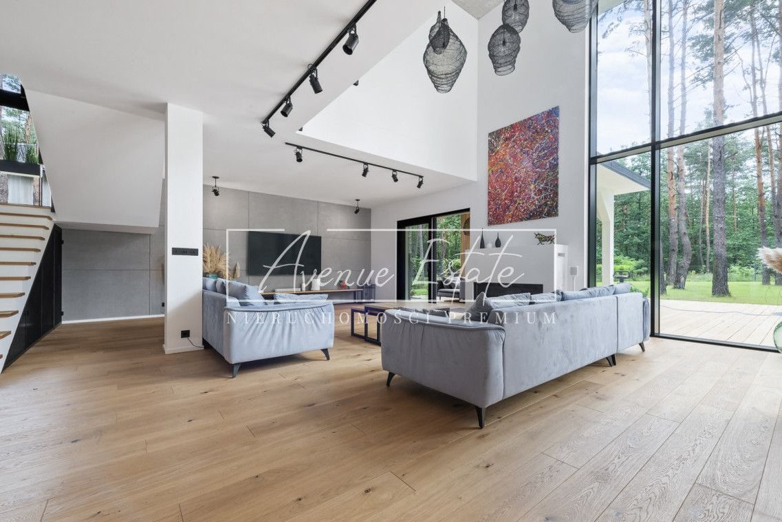 Unikatowa rezydencja/ działka 2150m2/basen