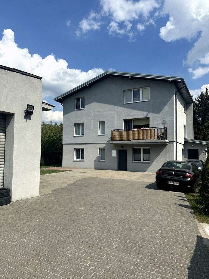 Dom 288m2 Kobyłka blisko s8 5 mieszkań - Inwestycyjnie /