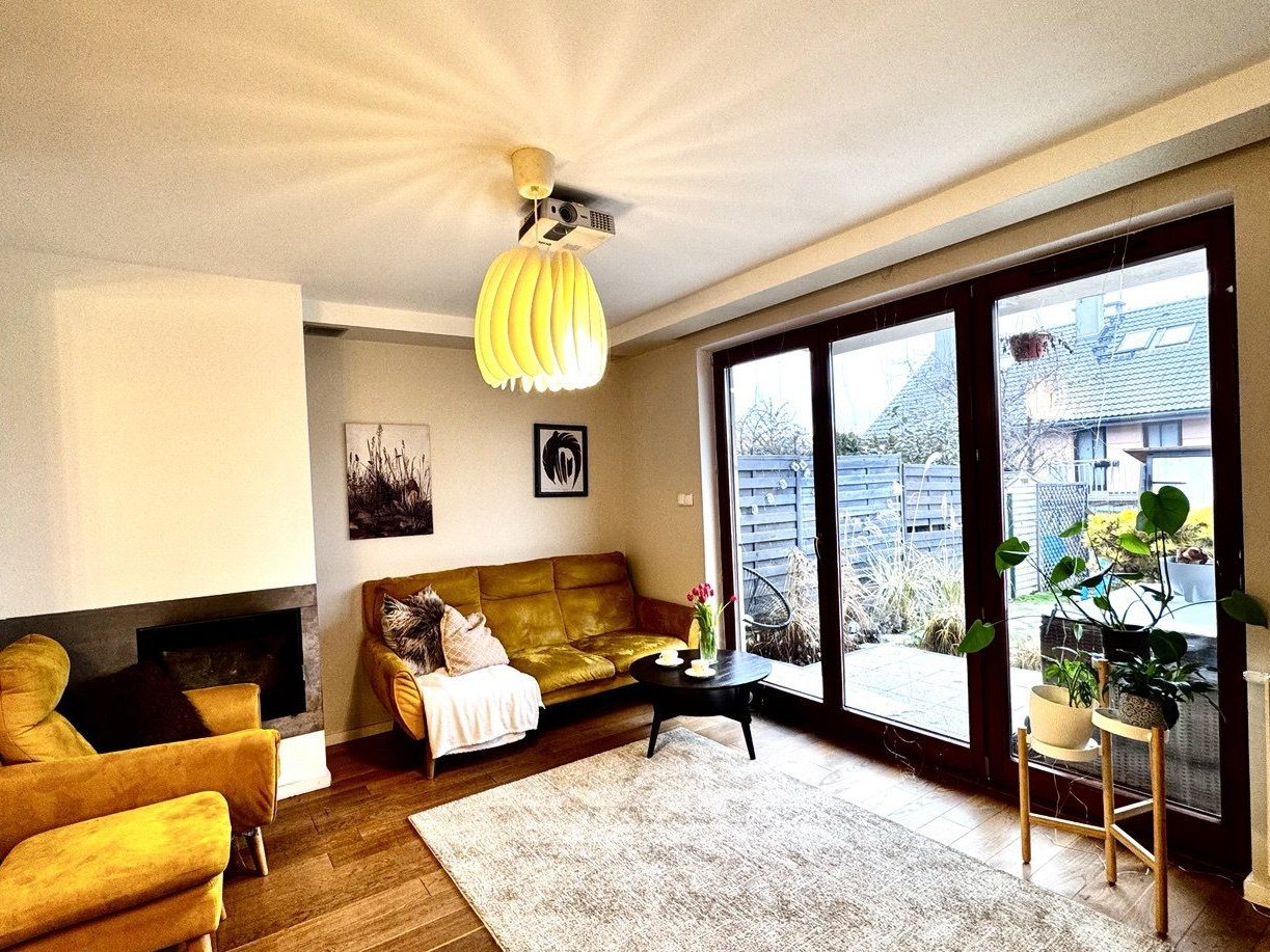 Dom na sprzedaż – 104 m², skrajny segment, granica Krakowa i Zielonek