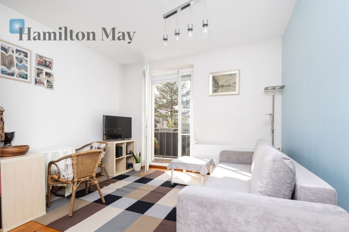 Mieszkanie w odrestaurowanej willi z ogródkiem