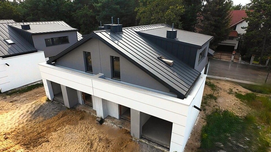 Przestronny, solidny dom o zachodniej ekspozycji