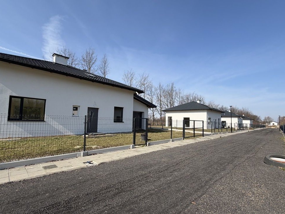 Domy z garażem stan dewelop. 146m2-Małęczyn