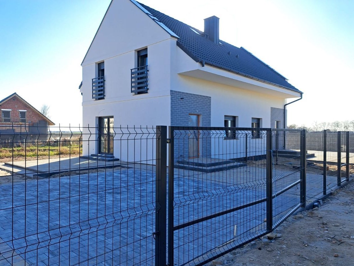 Lokal/3 pok/działka/stryszek/szpachlowanie i malowanie w cenie !