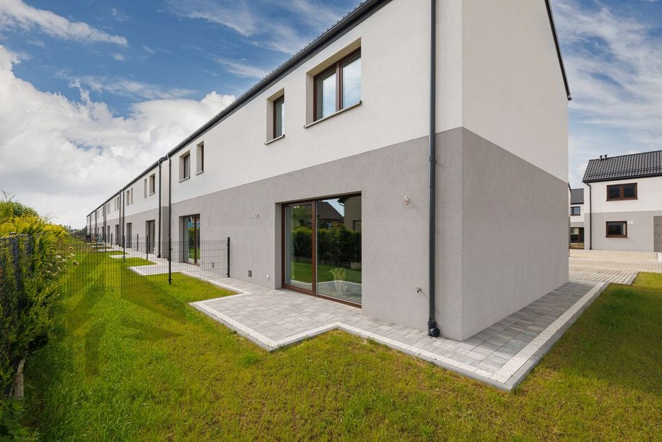 Dom 4 pokoje, 2 łazienki, ogródek - Banino