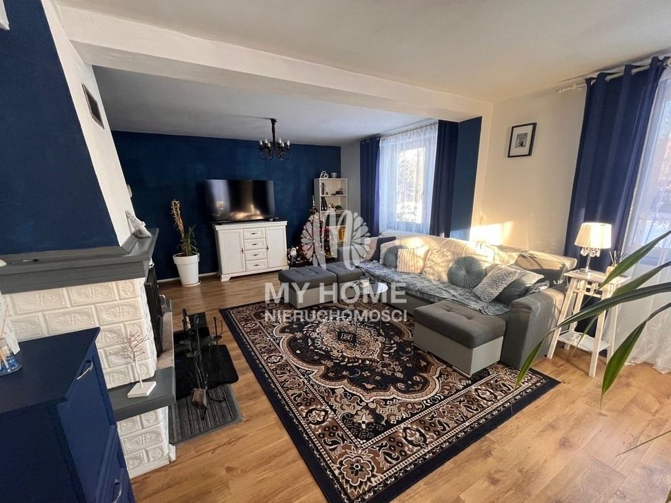 Przestronny dom z kominkiem na dużej działce!