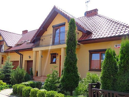 Dom z 5 pokojami w spokojnej okolicy