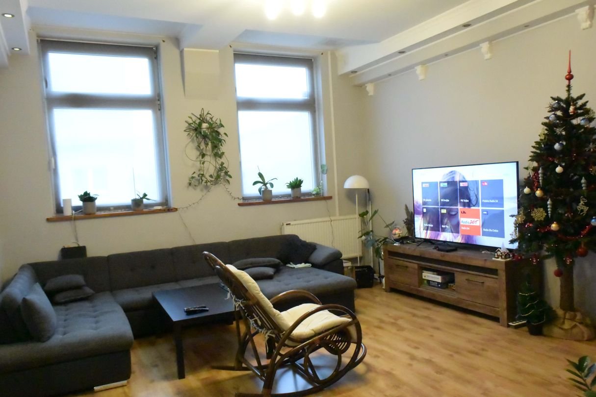 Klimatyczny dom poza miastem 200mkw garaże strych.