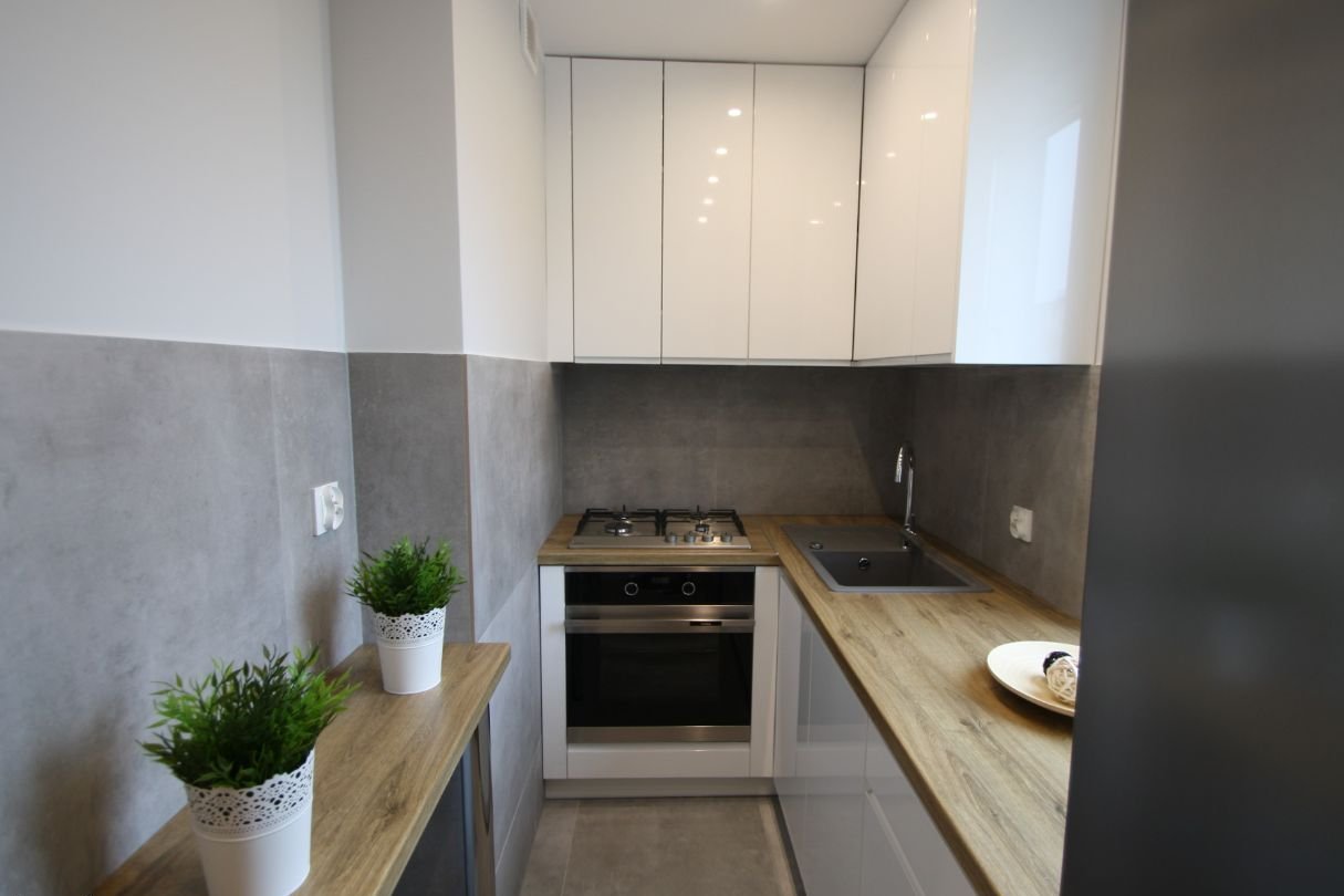 3 pok., generalny remont, garderoba, blisko SKM.