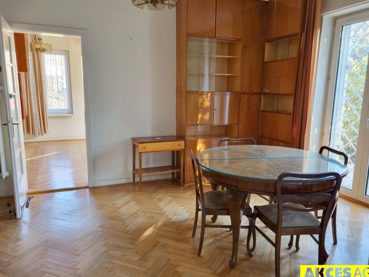 Julianów, 4- 5 pokoi, duży garaż, media Miejskie