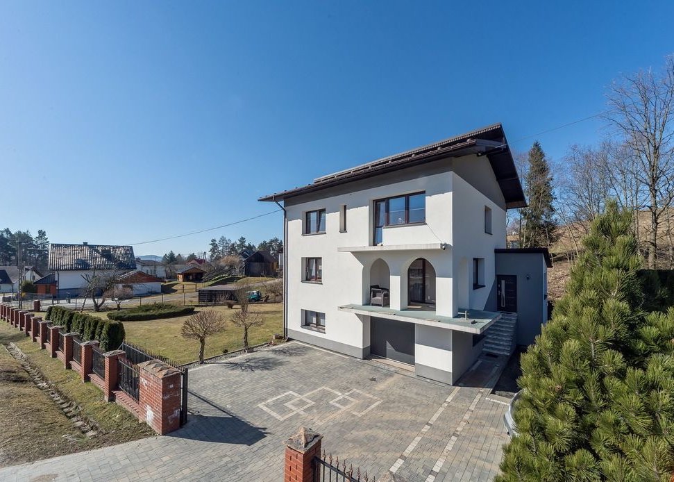 Dom w spokojnej okolicy – Okrajnik k. Żywca