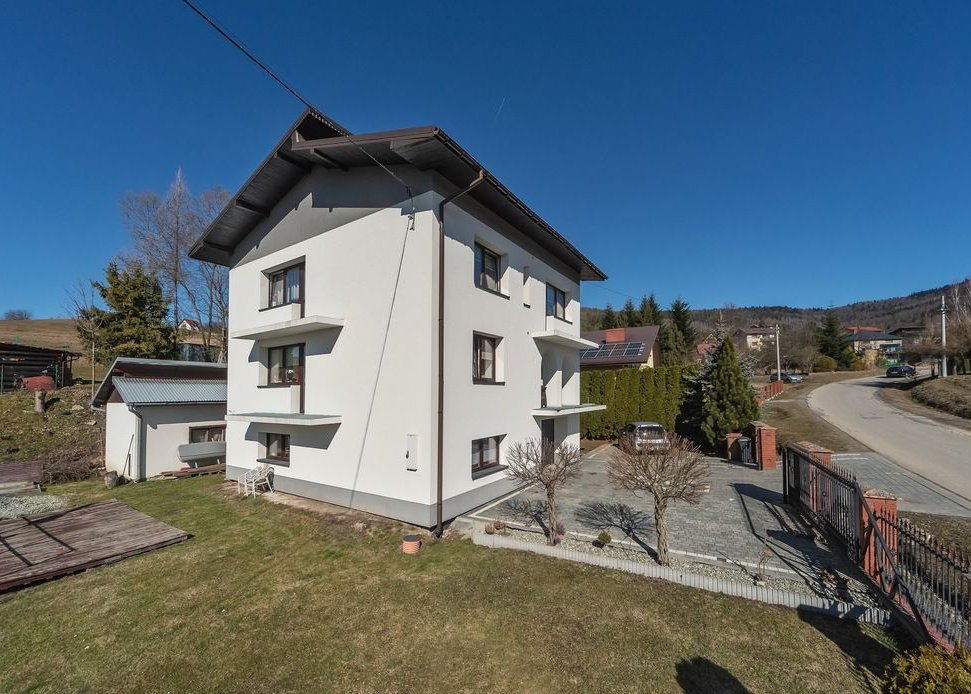 Dom w spokojnej okolicy – Okrajnik k. Żywca