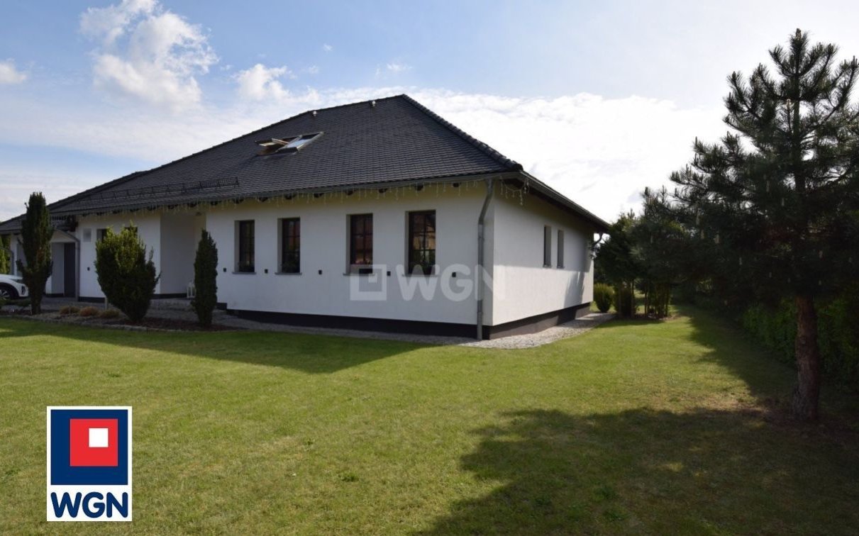 nowoczesny, wolnostojący dom w Kulowie