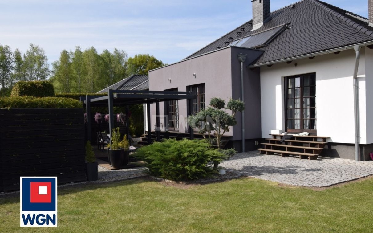 nowoczesny, wolnostojący dom w Kulowie