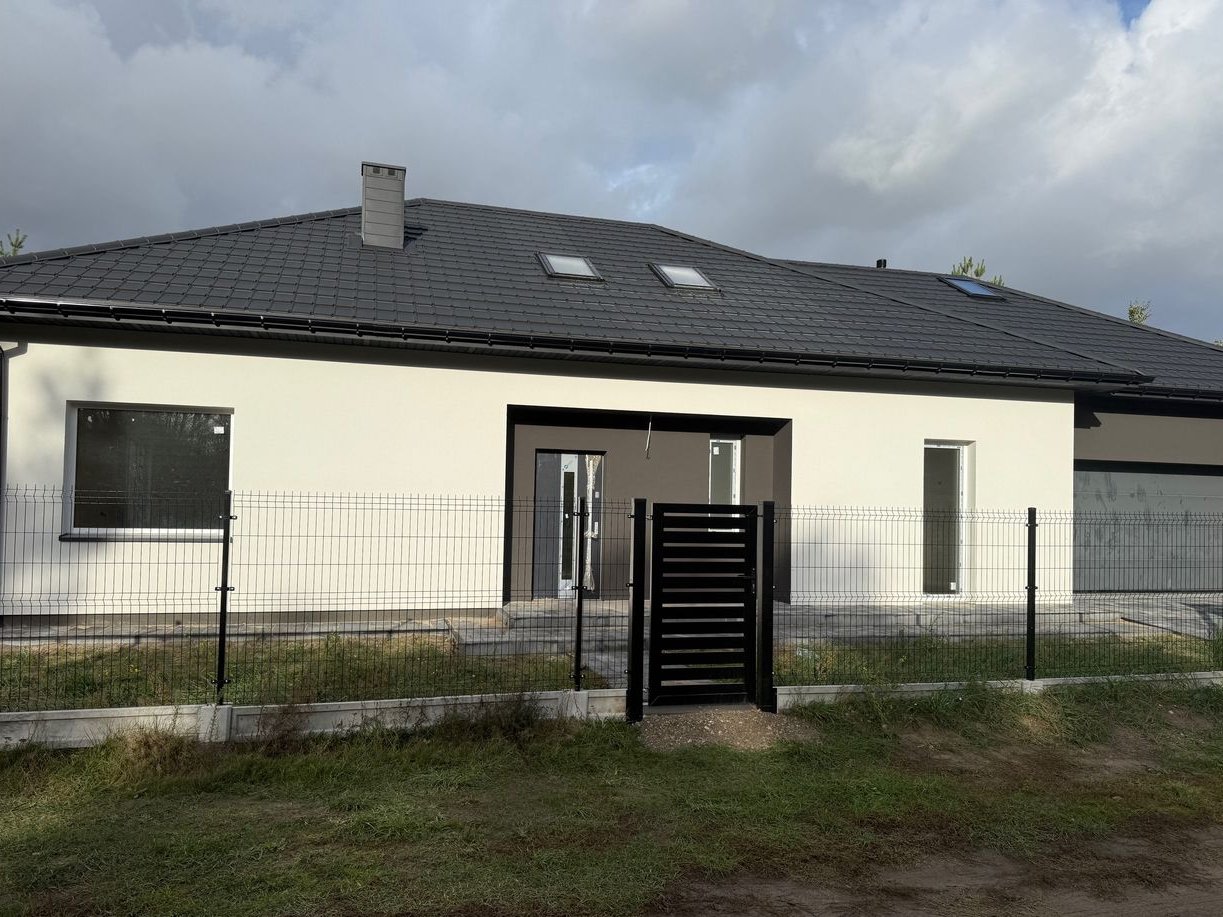 Dom jednorodzinny wolnostojacy parterowy ! garaz dwustanowiskowy !