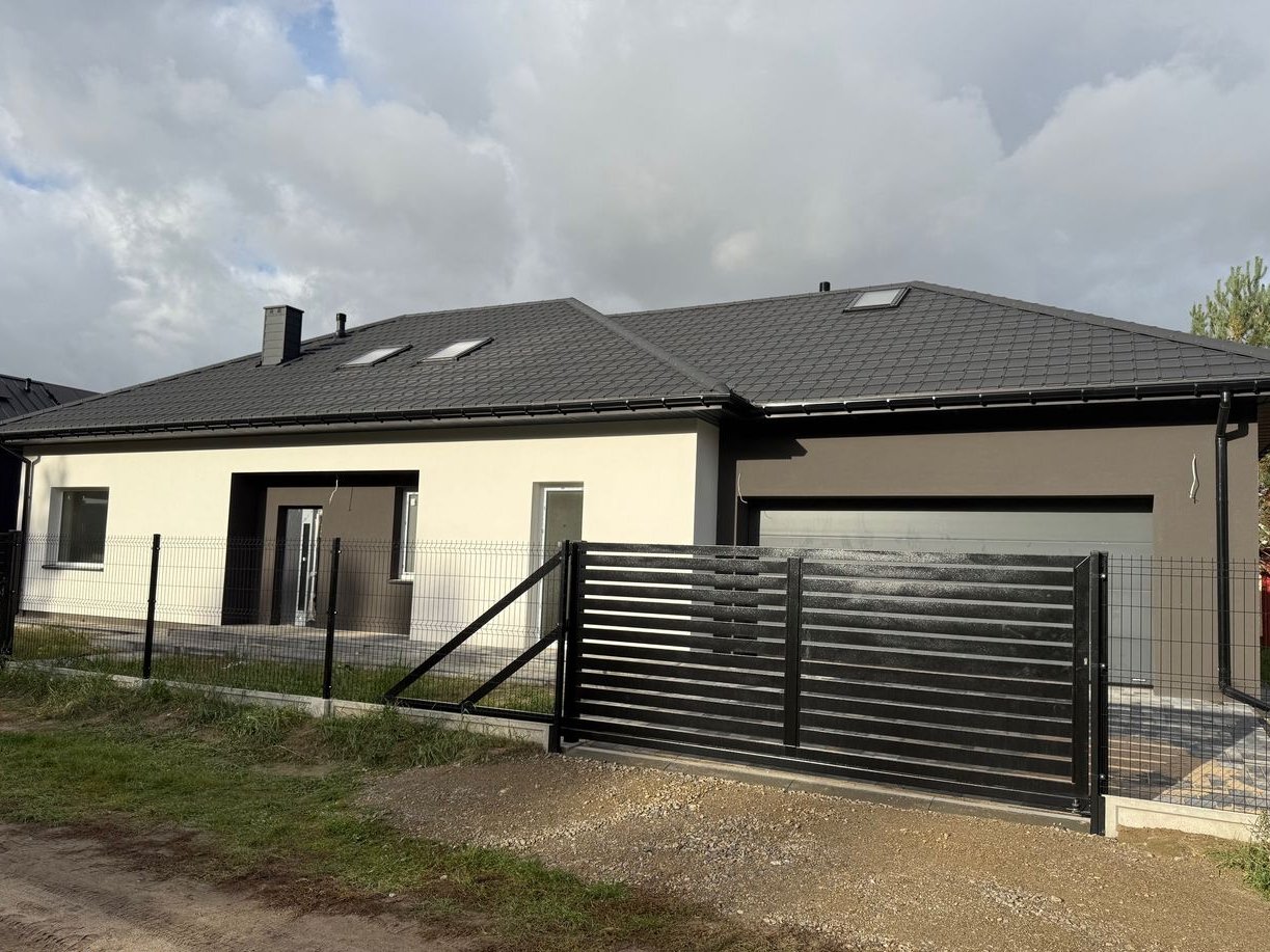 Dom jednorodzinny wolnostojacy parterowy ! garaz dwustanowiskowy !