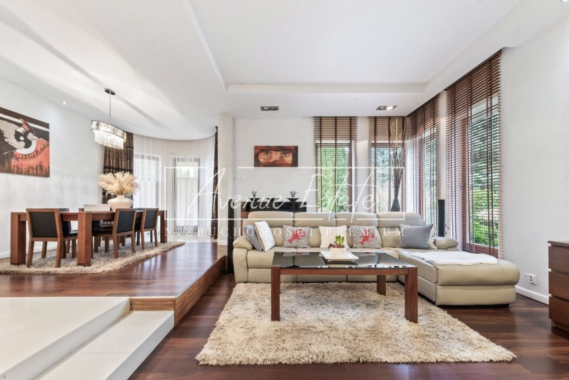 Piękna Działka/Jakościowy Dom/Wyborna Lokalizacja