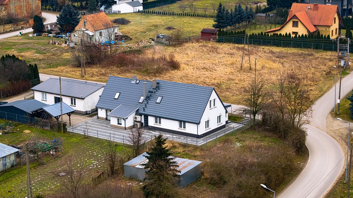 Domy w zabudowie bliźniaczej, gotowy biznes – Bliż [bezpośrednio]