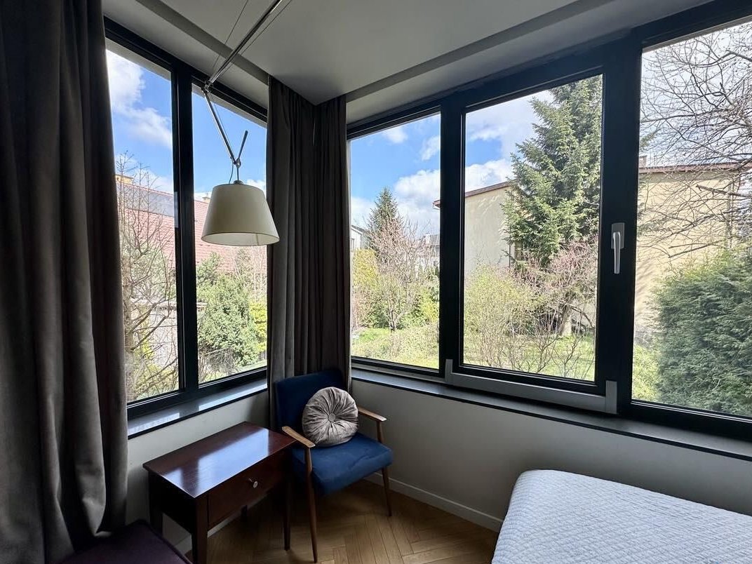 Piękne 2 pokoje z ogródkiem, piwnicą i poddaszem | OLSZA