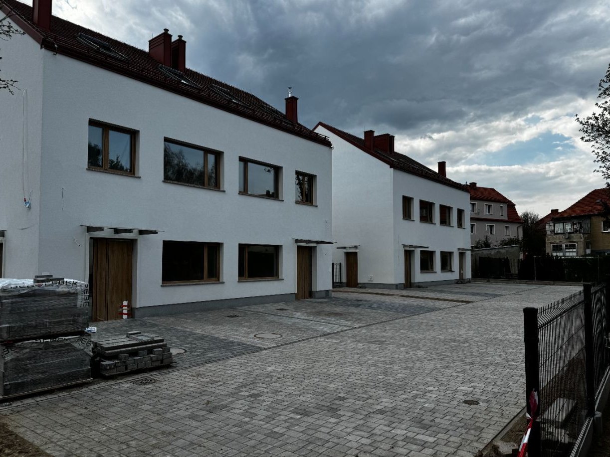 Nowo wybudowany bliźniak przy ul. Świętojańskiej