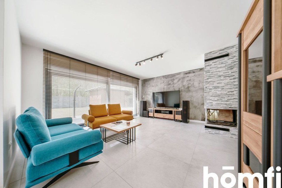 Dom z garażem i ogrodem