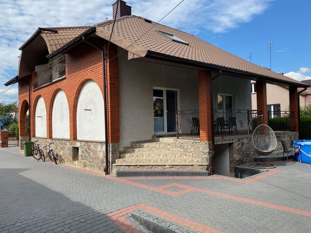 Na sprzedaż dom 182 m² w centrum miasta – 3 oddzielne mieszkania