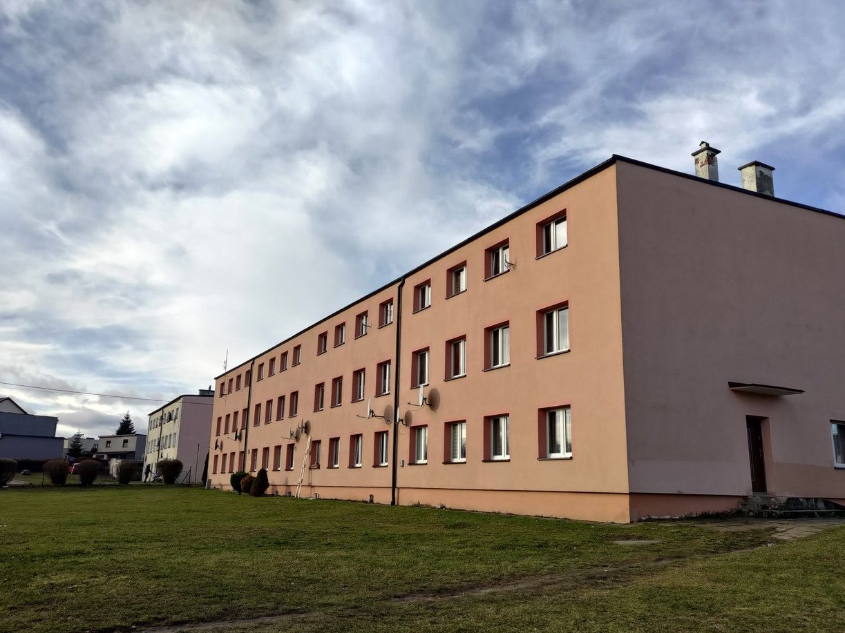 Przestronne mieszkanie dwupokoj. na 1. piętrze w bloku w Kościerzynie