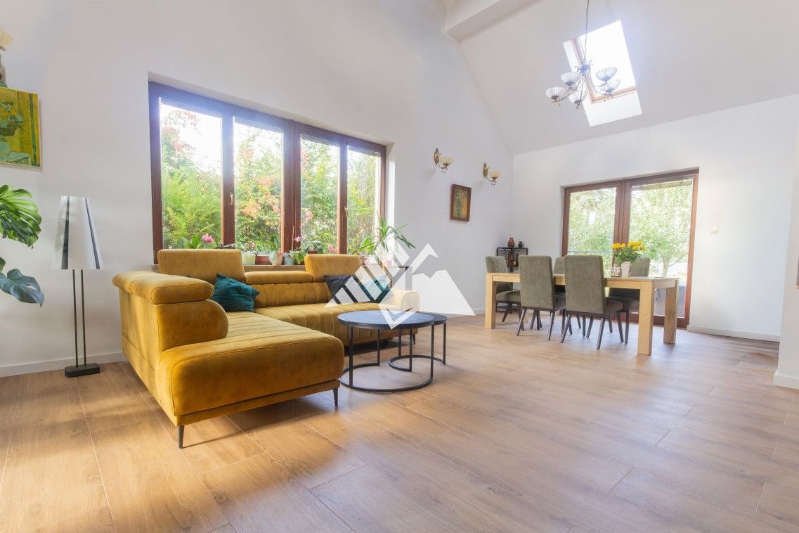 Rodzinny dom wolnostojący z ogrodem – Lniska