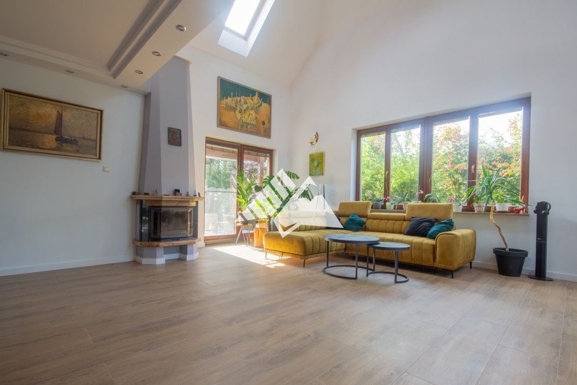 Rodzinny dom wolnostojący z ogrodem – Lniska