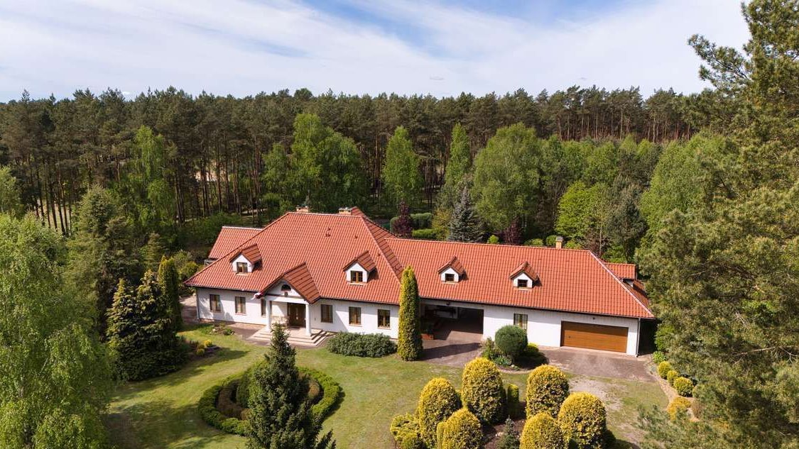 Rezydencja wsród lasów | 510 m2 komfortu
