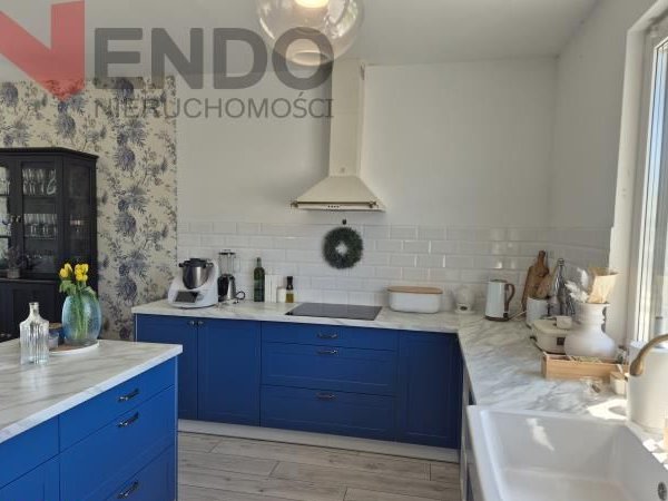 Parterowy dom, wnętrze w nadmorskim stylu Hampton