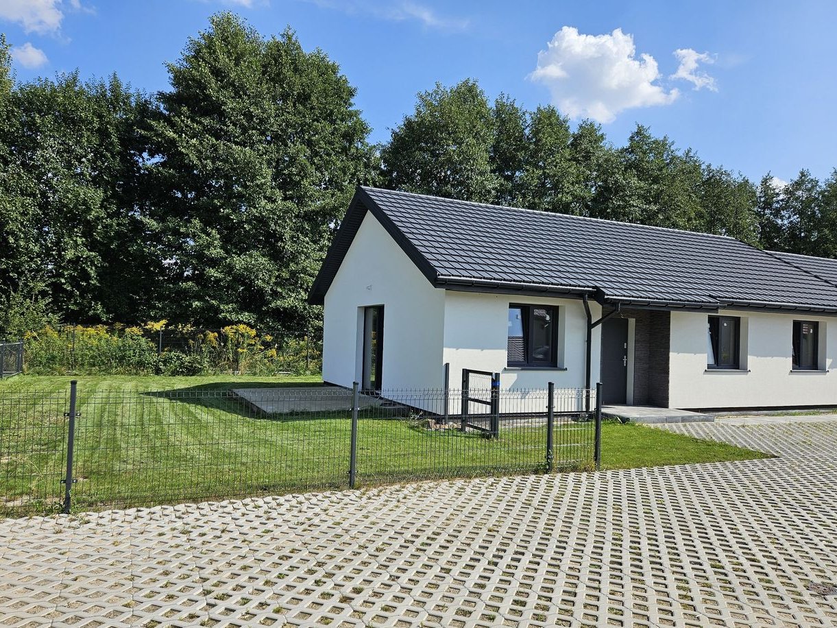 ostatni dom parterowy. Rąbień ab.