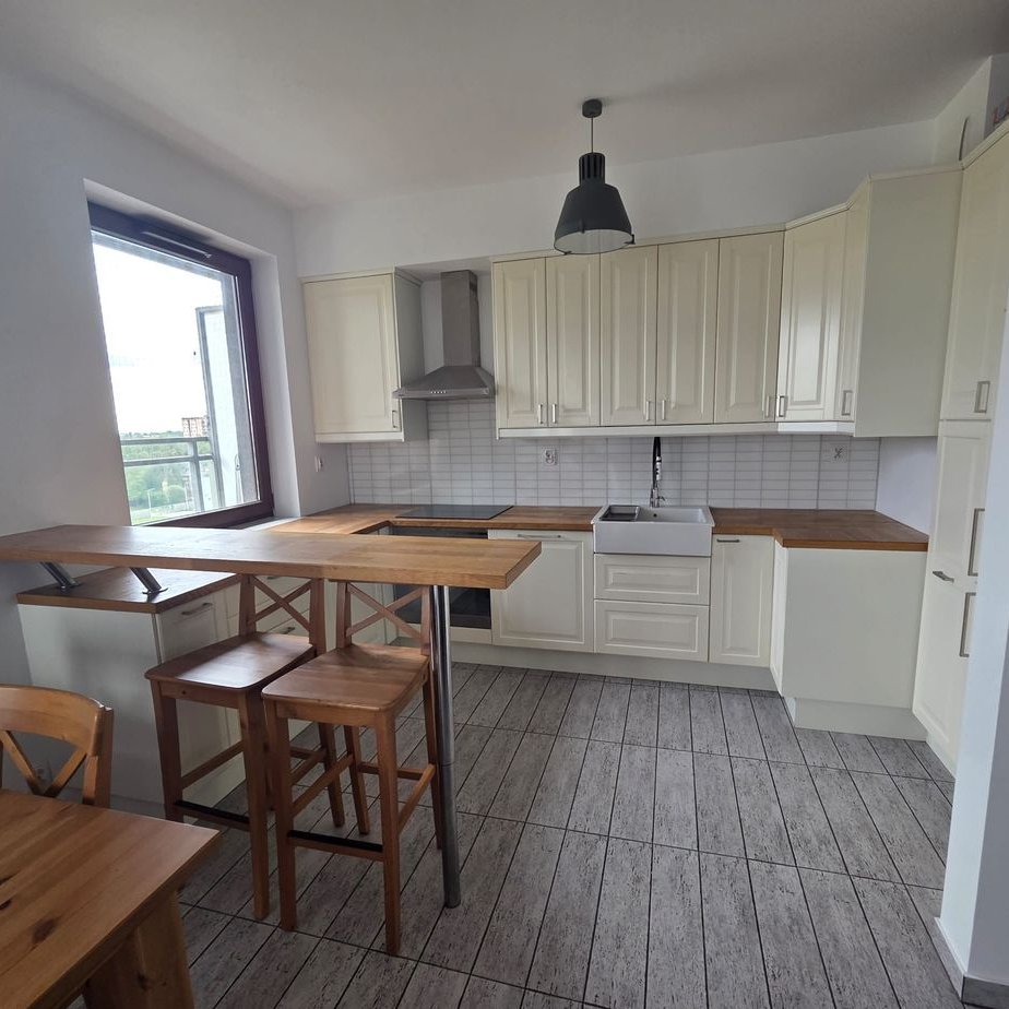 Mieszkanie 2pokojowe z balkonem, garażem i kom. lokat. bez posrednikow