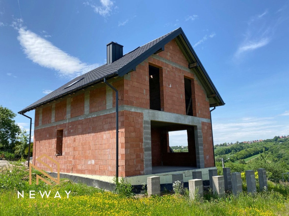 Dom z bajecznym widokiem na dużej działce