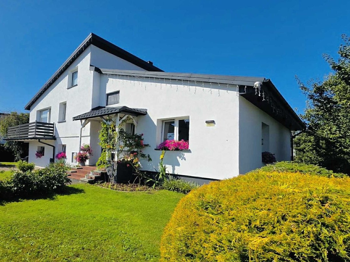 Wyjątkowa nieruchomości dom z ogrodem i mieszkaniem na parterze Lębork